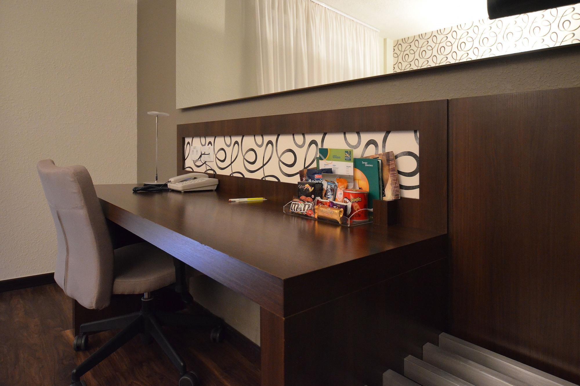 Quality Hotel Curitiba Extérieur photo