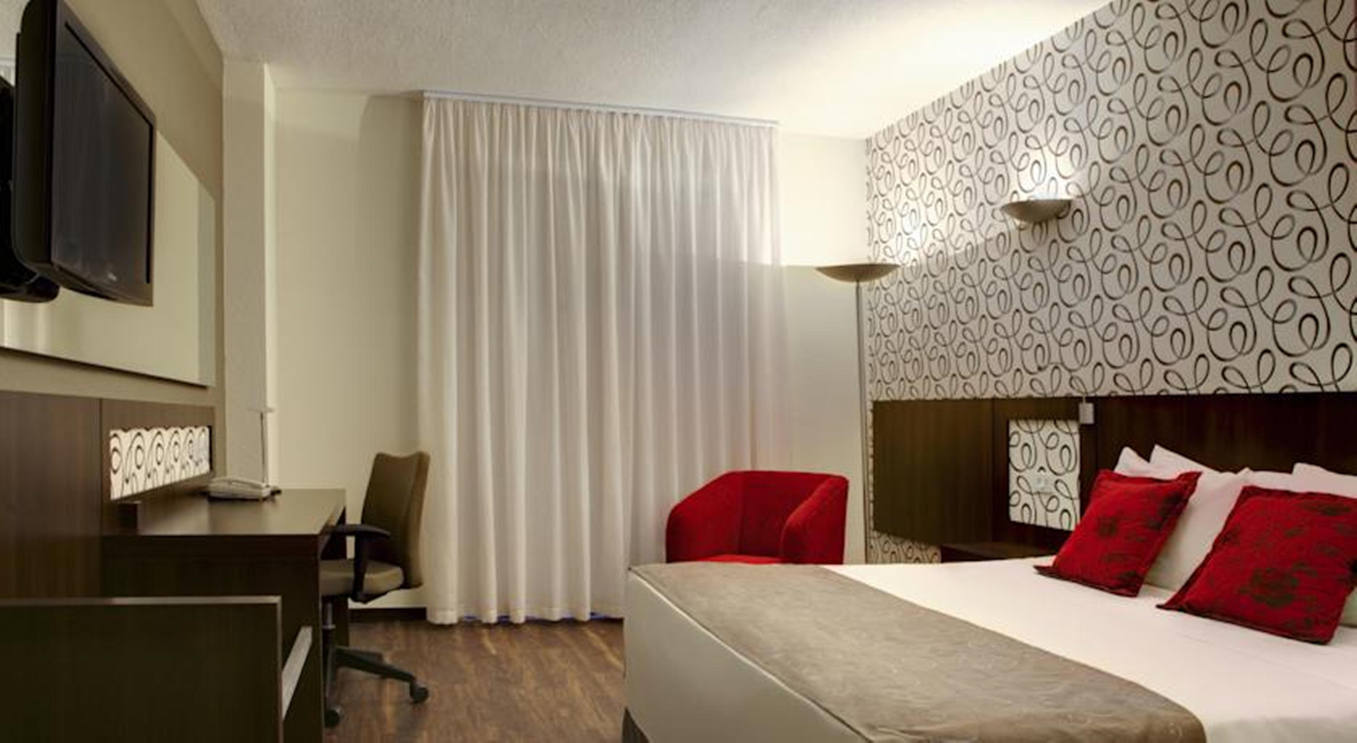 Quality Hotel Curitiba Extérieur photo