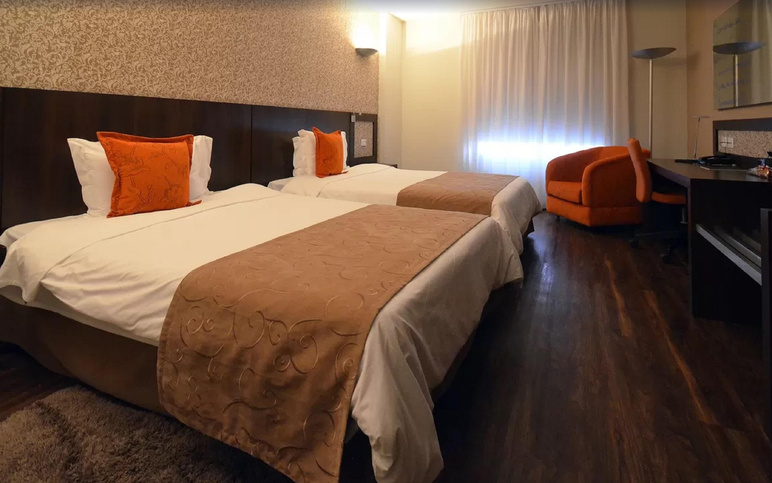 Quality Hotel Curitiba Extérieur photo