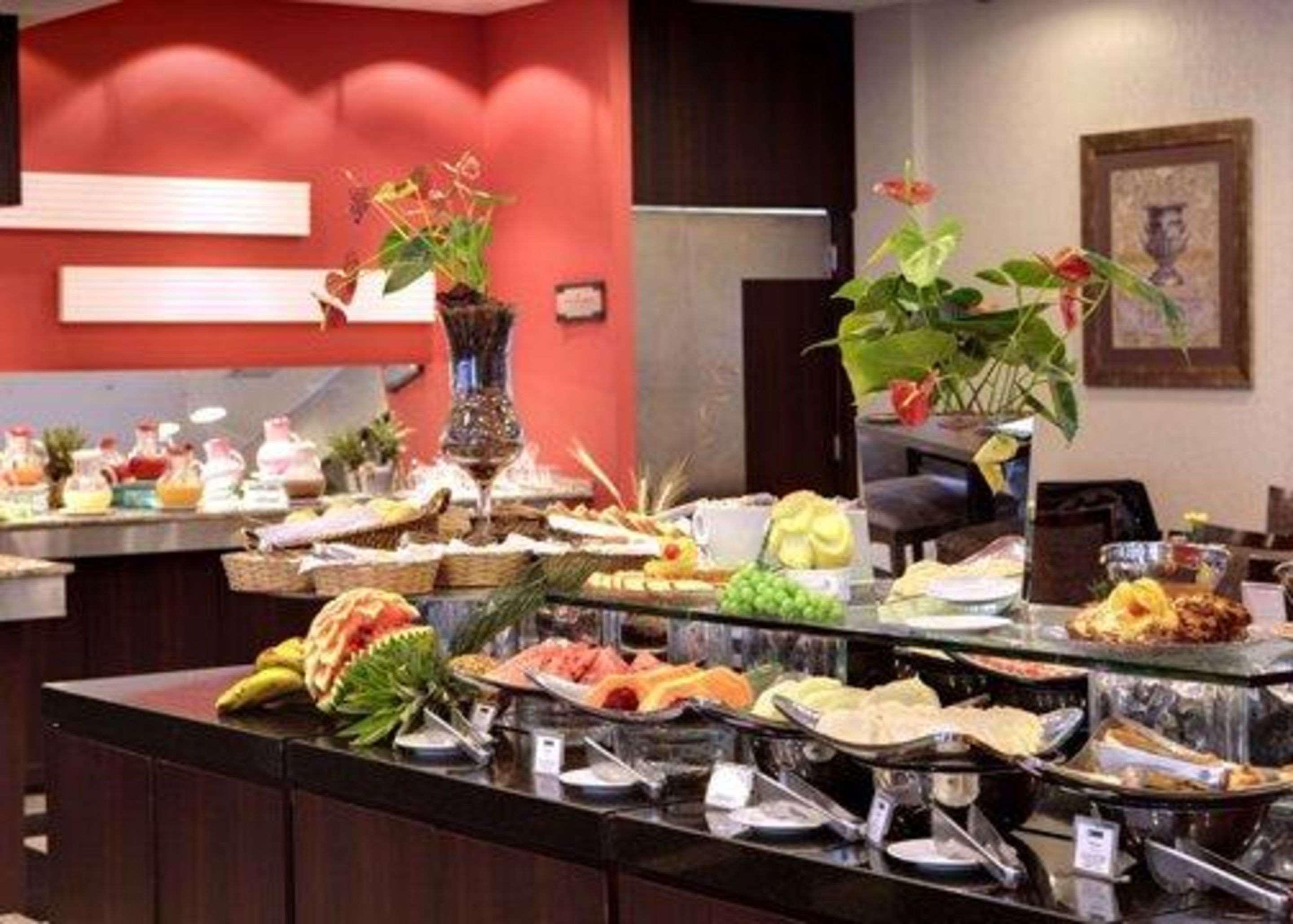 Quality Hotel Curitiba Extérieur photo