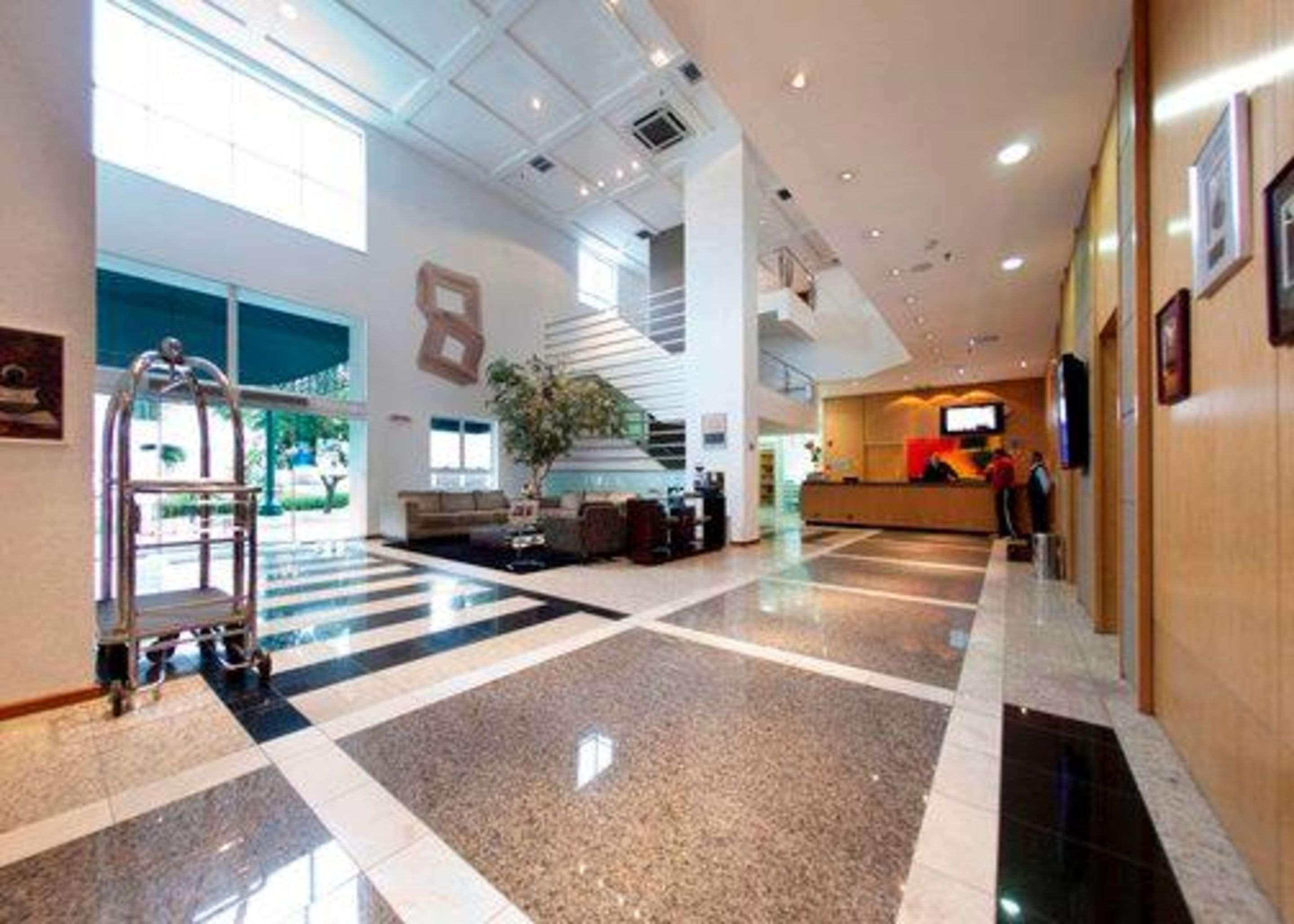Quality Hotel Curitiba Extérieur photo