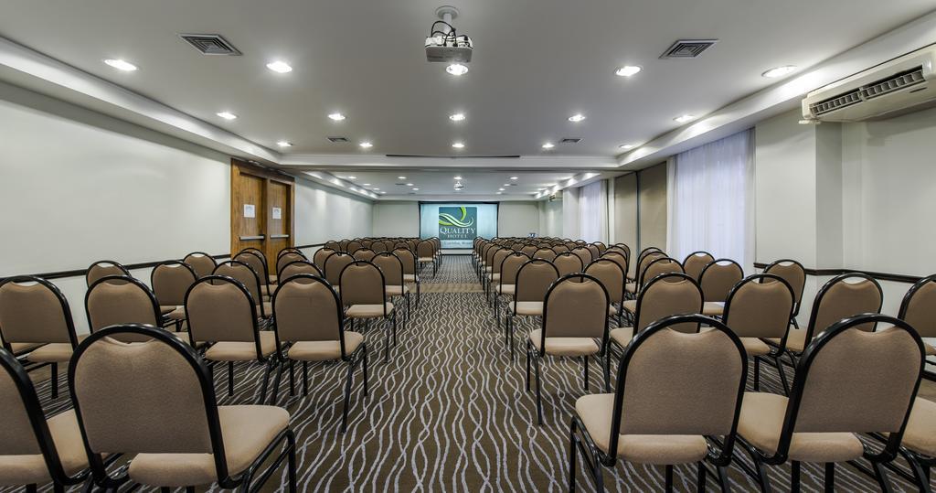 Quality Hotel Curitiba Extérieur photo